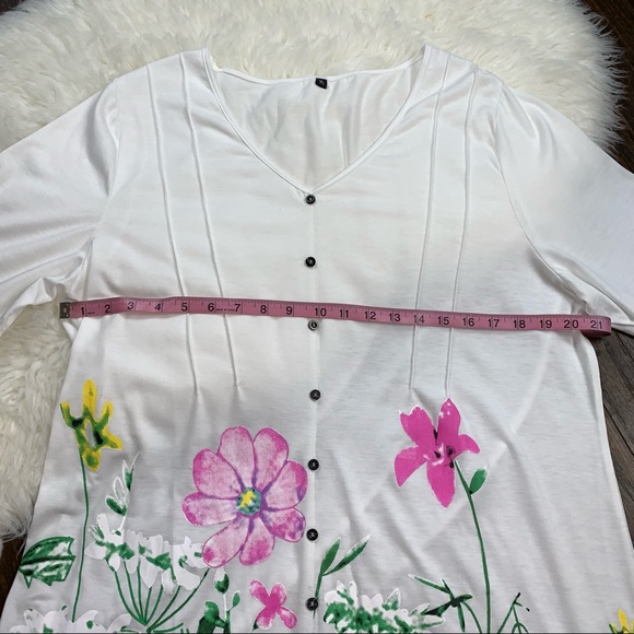 UNBRANDED~NWOT~ Women’s Size XL White Long Sleeve Floral Button Down Tunic Top - Picture 9 of 13